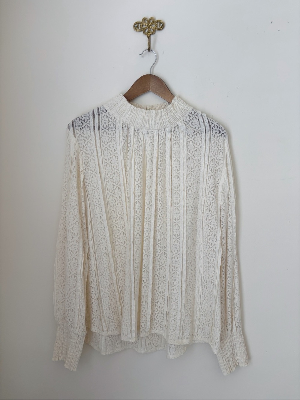 Sundance Cream Lace Mock Neck Blouse Large Victorian Cottagecore NWOT